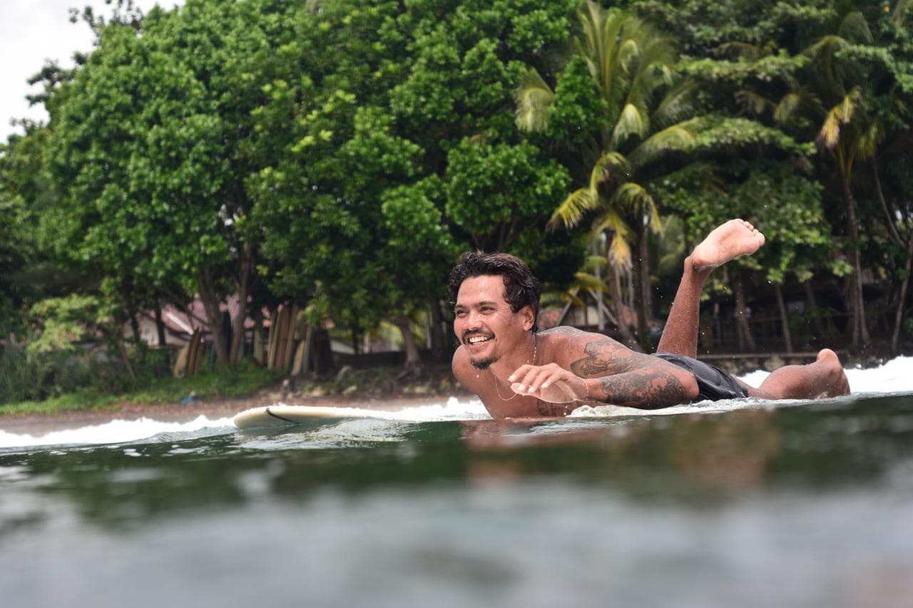 Dawnpatrol | Surf Lessons | Background 1