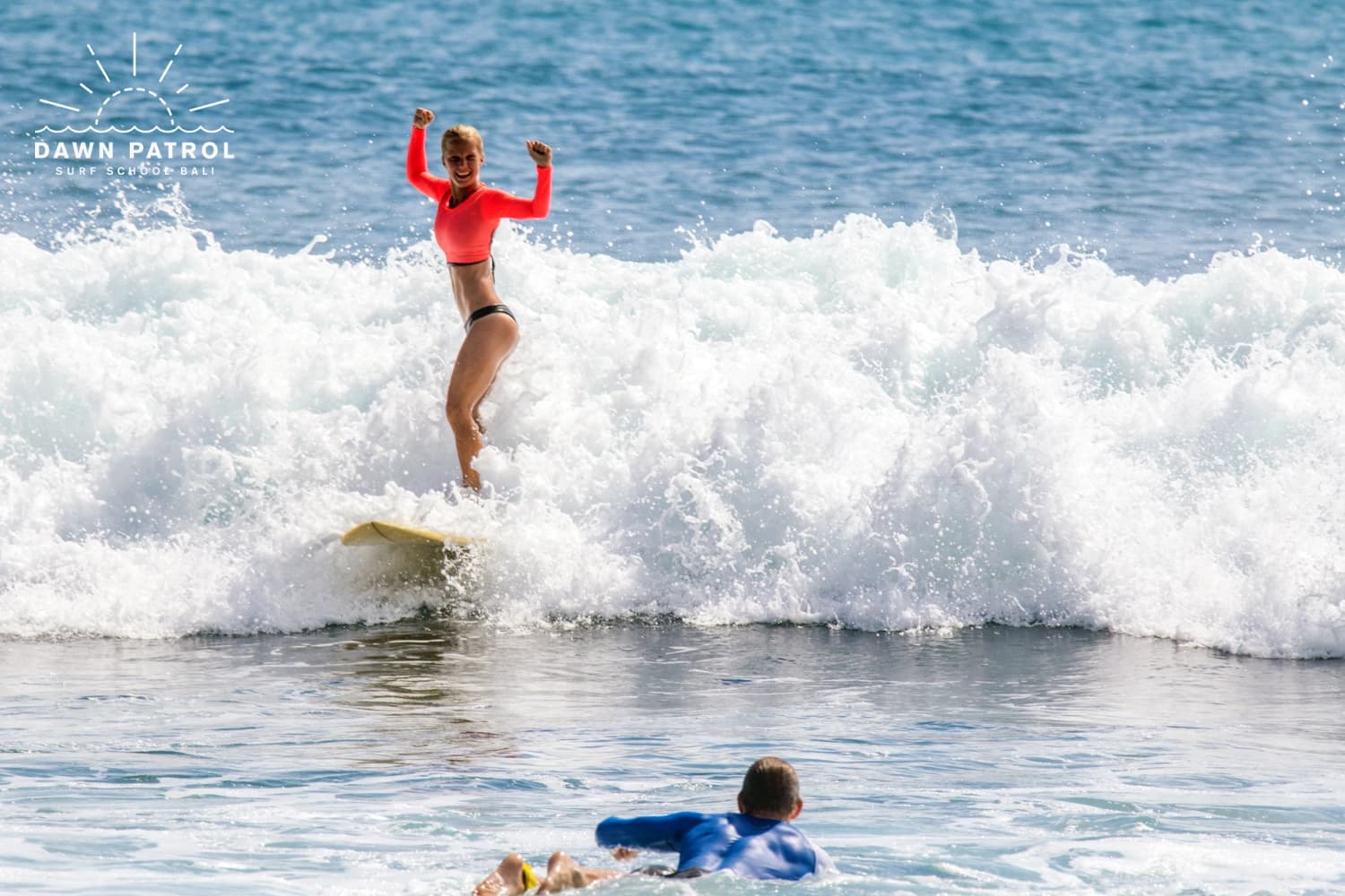 Dawnpatrol | Surf Lessons | Background 1