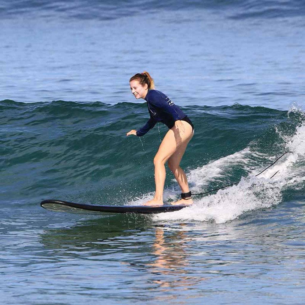 Dawnpatrol | Surf Lessons | Background 3